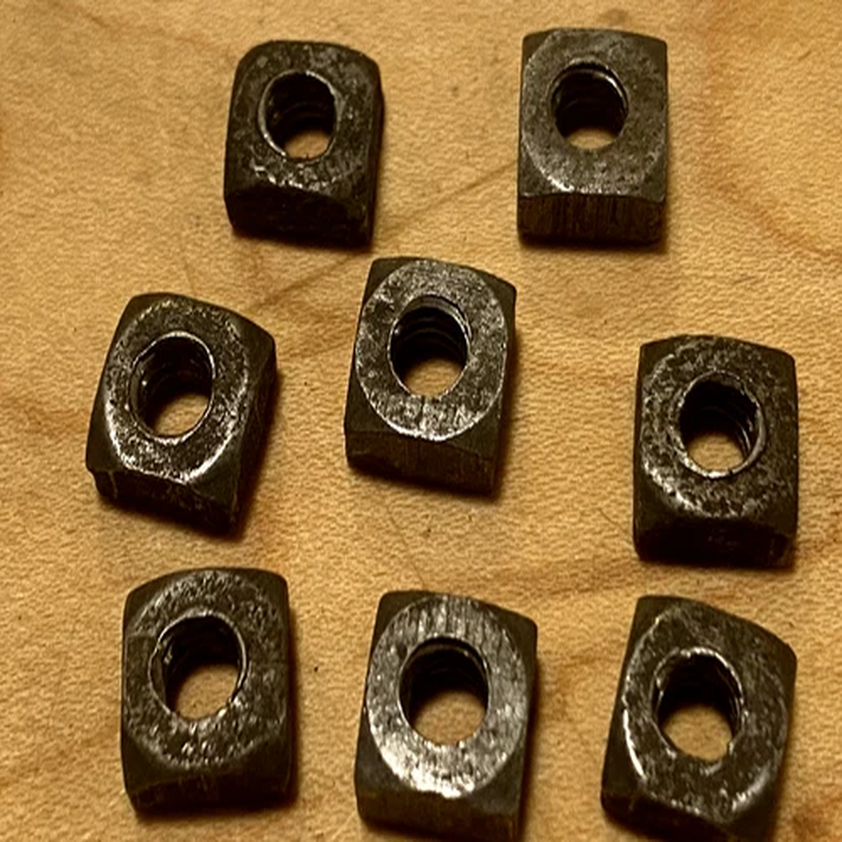 8 VINTAGE RECLAIMED CRUSTY SQUARE NUTS 1/4″” NC for ANTIQUE RESTORATION