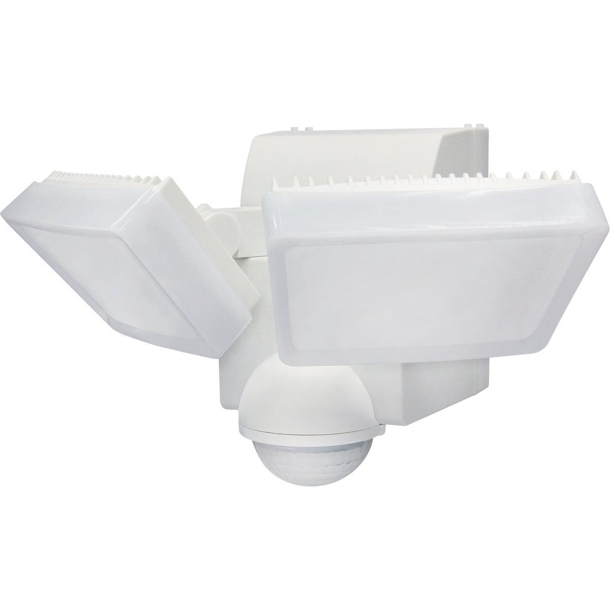 IQ America White 800 Lm LED Motion Sensing Battery Operated 2-Head Security Light Fixture