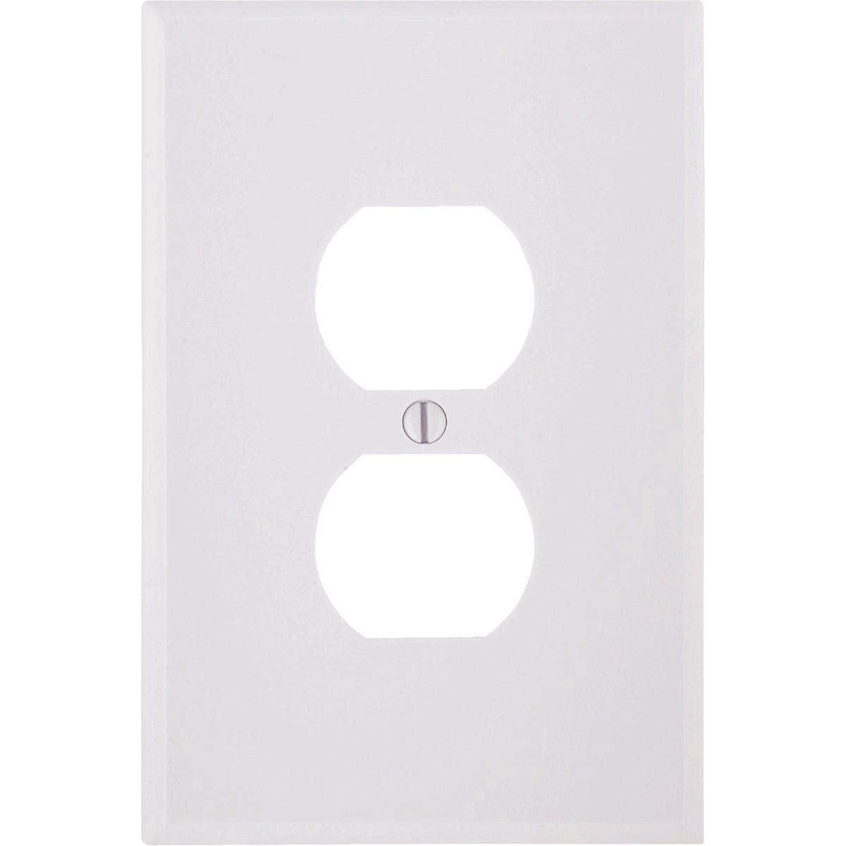 Leviton 1-Gang Smooth Plastic Oversized Outlet Wall Plate White
