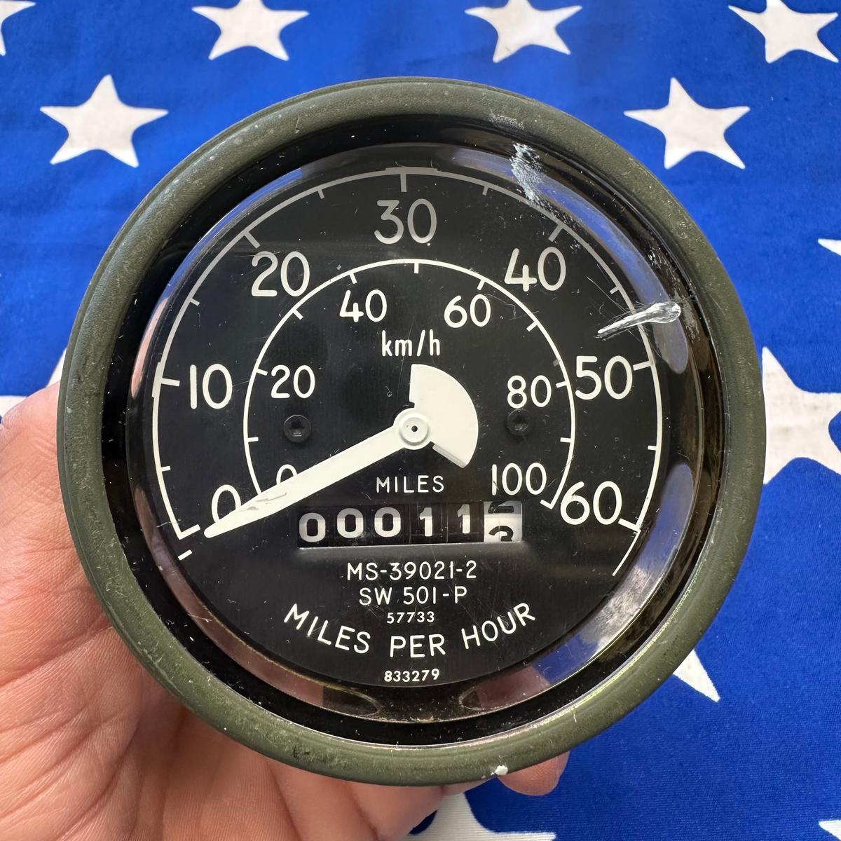 NOS M151A2 M561 Early HMMWV M35A2 A3 Stewart & Warner Speedometer MS39021 SW501 Miles & Kilometers